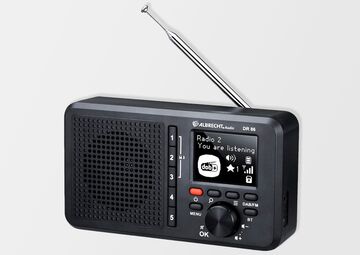 Ansicht auf das schwarze Radio.
