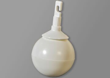 Ansicht auf eine weiße Rollspitze in Ballform zum Einhängen