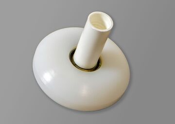 Ansicht auf eine weiße Rollspitze in Scheibenform