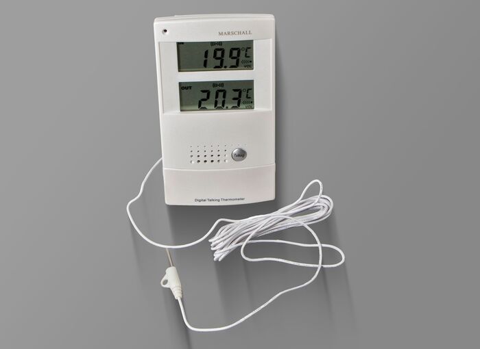 Ansicht Innen- und Außenthermometer mit weißem Gehäuse und zwei Displays