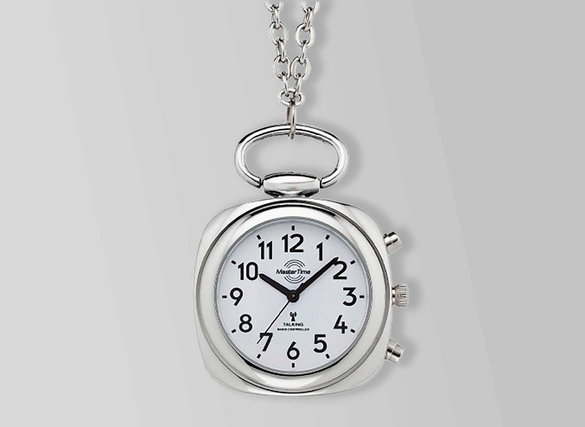 Ansicht auf die silberfarbene Uhr an einer Kette.