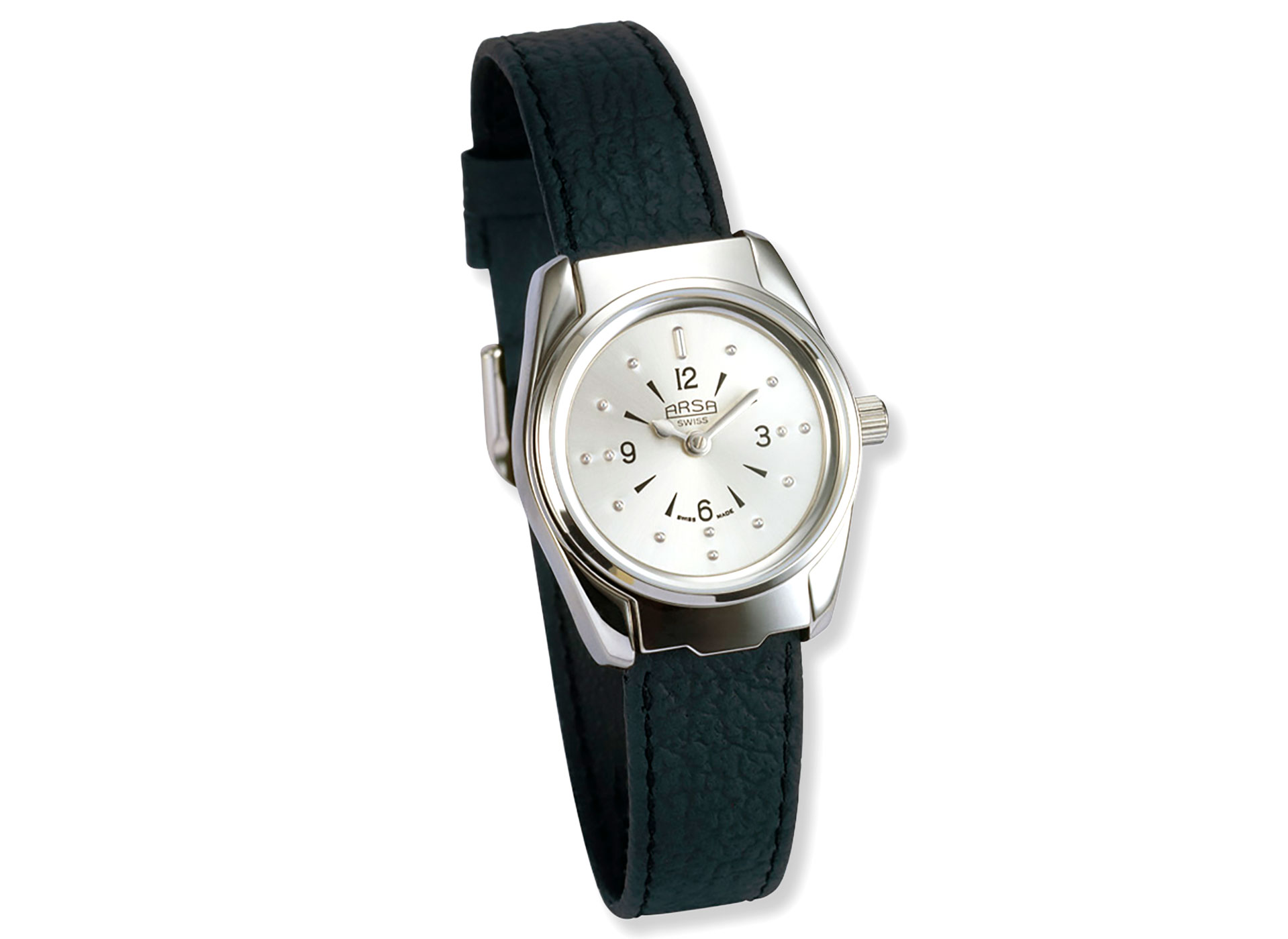 Ansicht auf eine schwarze Armbanduhr mit Klappdeckel und taktilen Zeigern und Zifferblatt