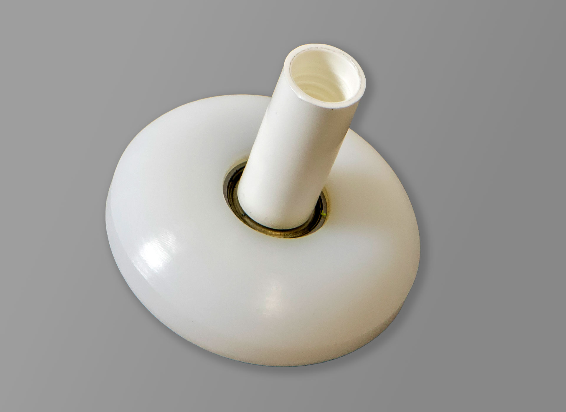Ansicht auf eine weiße Rollspitze in Scheibenform