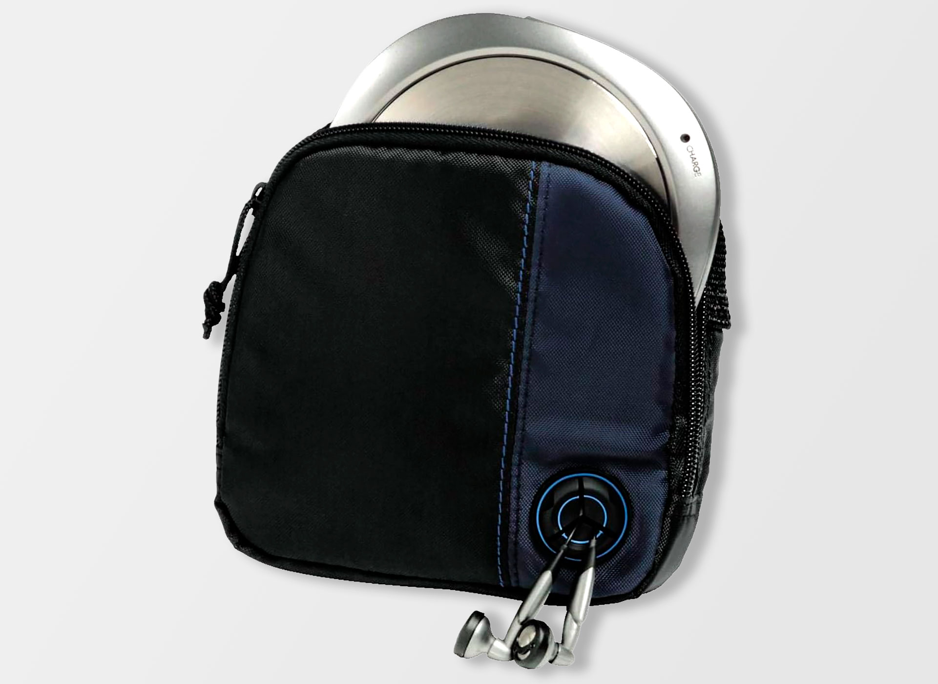 Ansicht auf die schwarze Tasche.